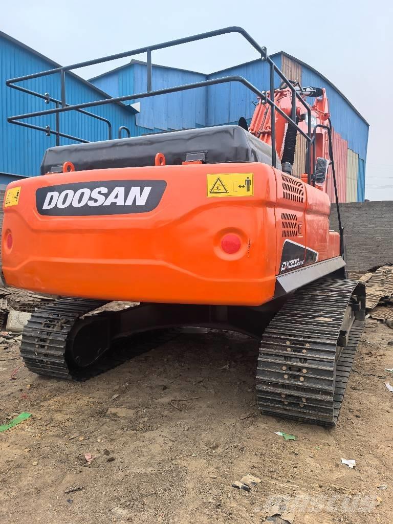 Doosan DX300 Bageri guseničari