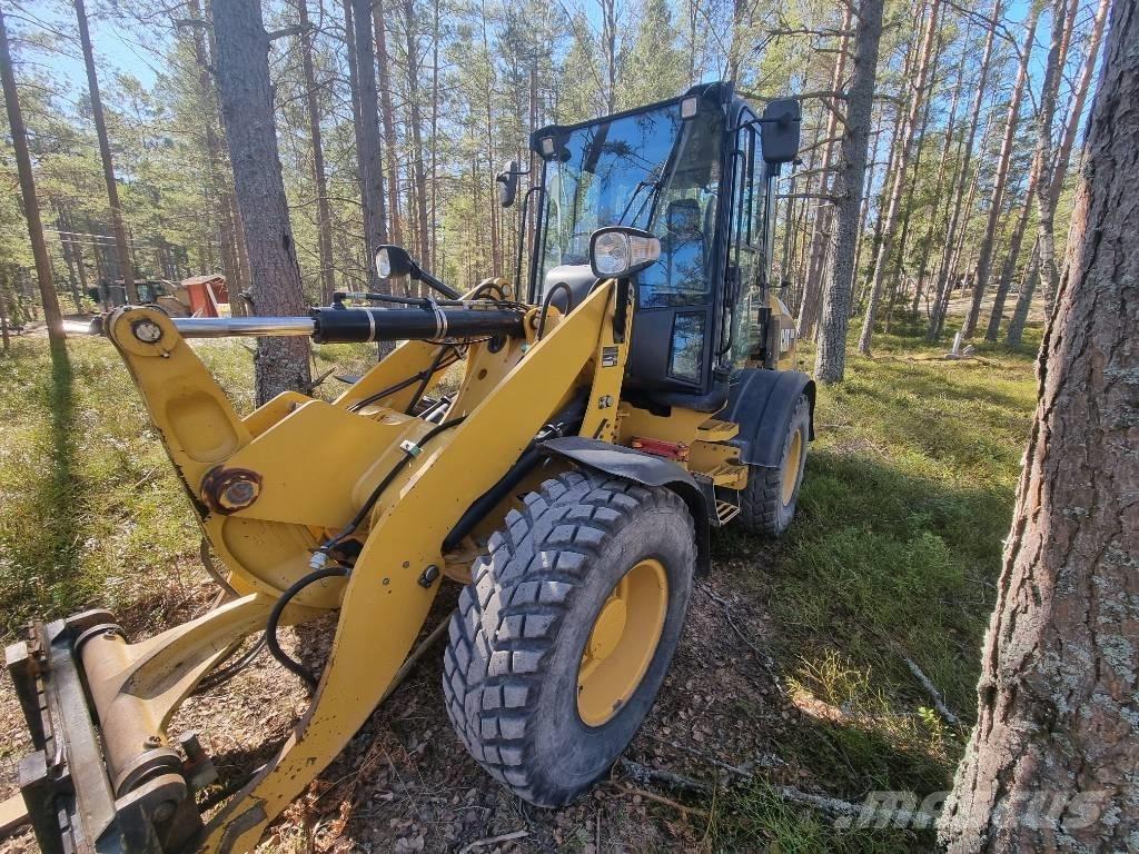 CAT 908M -2015 Utovarivači na točkove