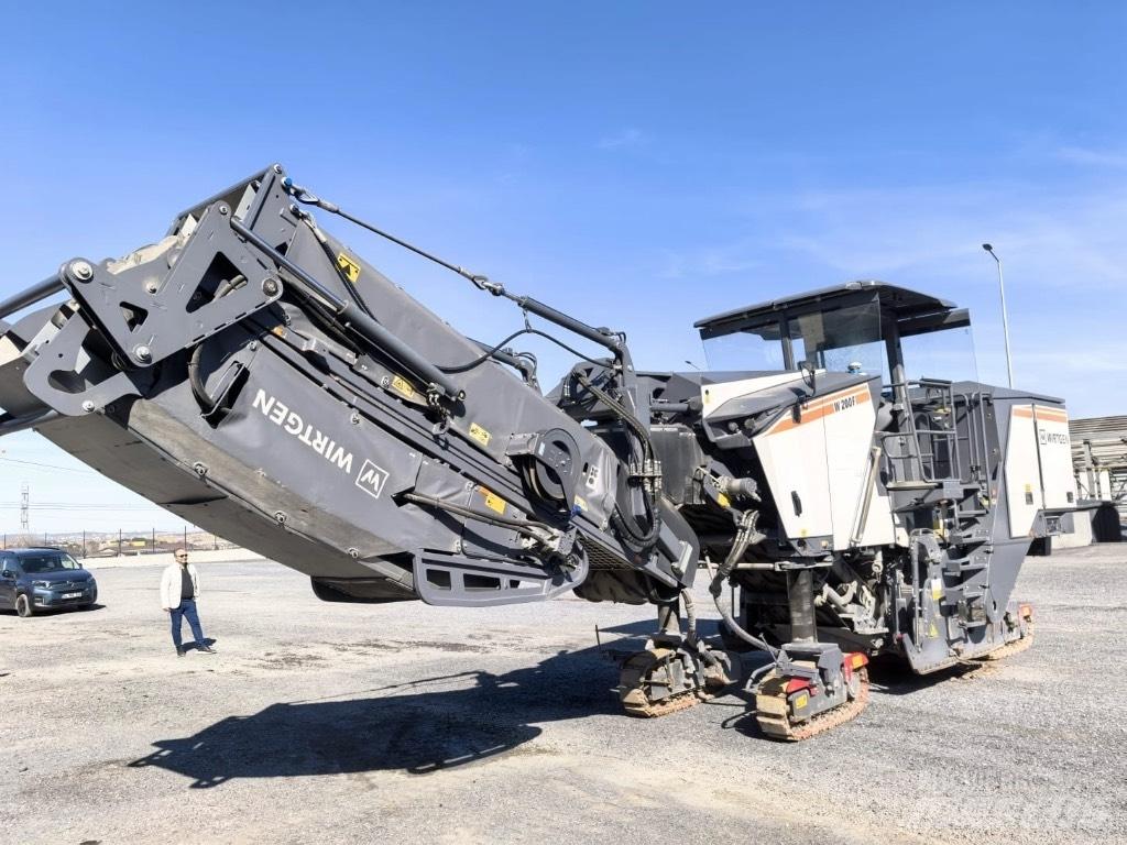 Wirtgen W200F Freze za asfalt