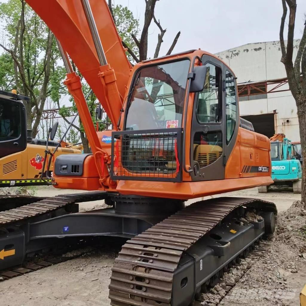 Doosan DX 300 LC Bageri guseničari