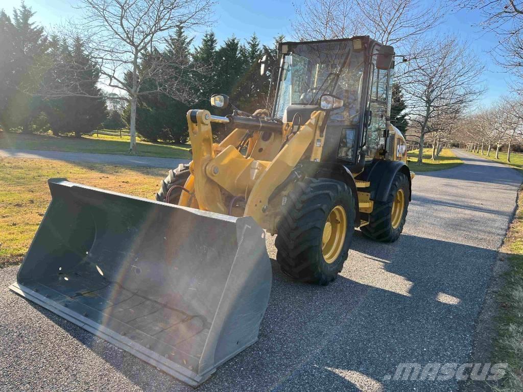 CAT 908M Utovarivači na točkove