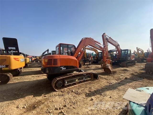 Doosan DX80 Midi bageri 7t – 12t