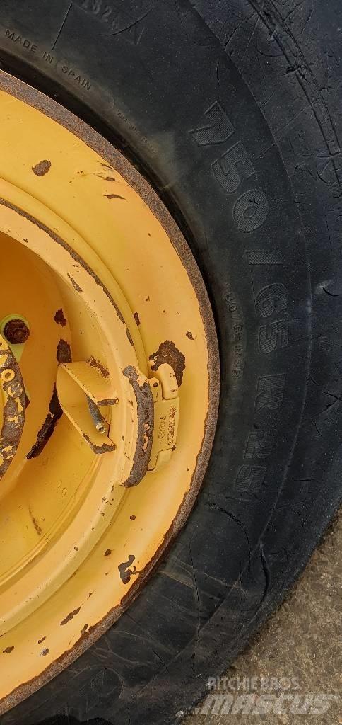 Bell B 30 E Zglobni damperi