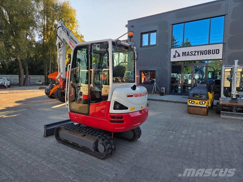 Takeuchi TB230 + HS03 Mini bageri < 7t