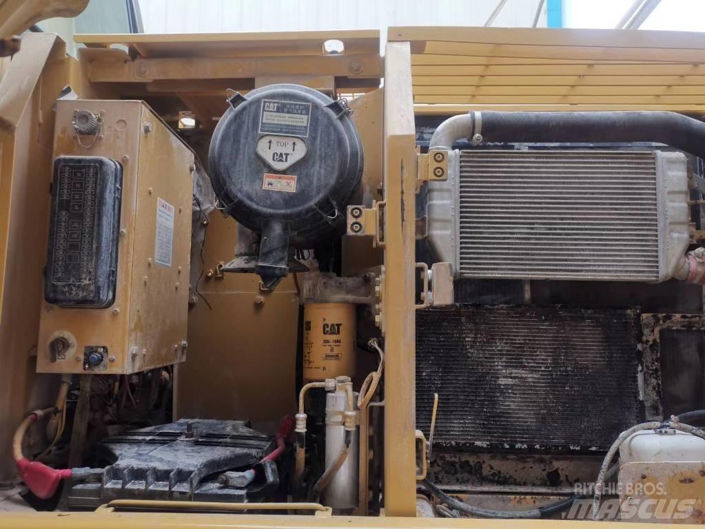 CAT 320 C Bageri guseničari