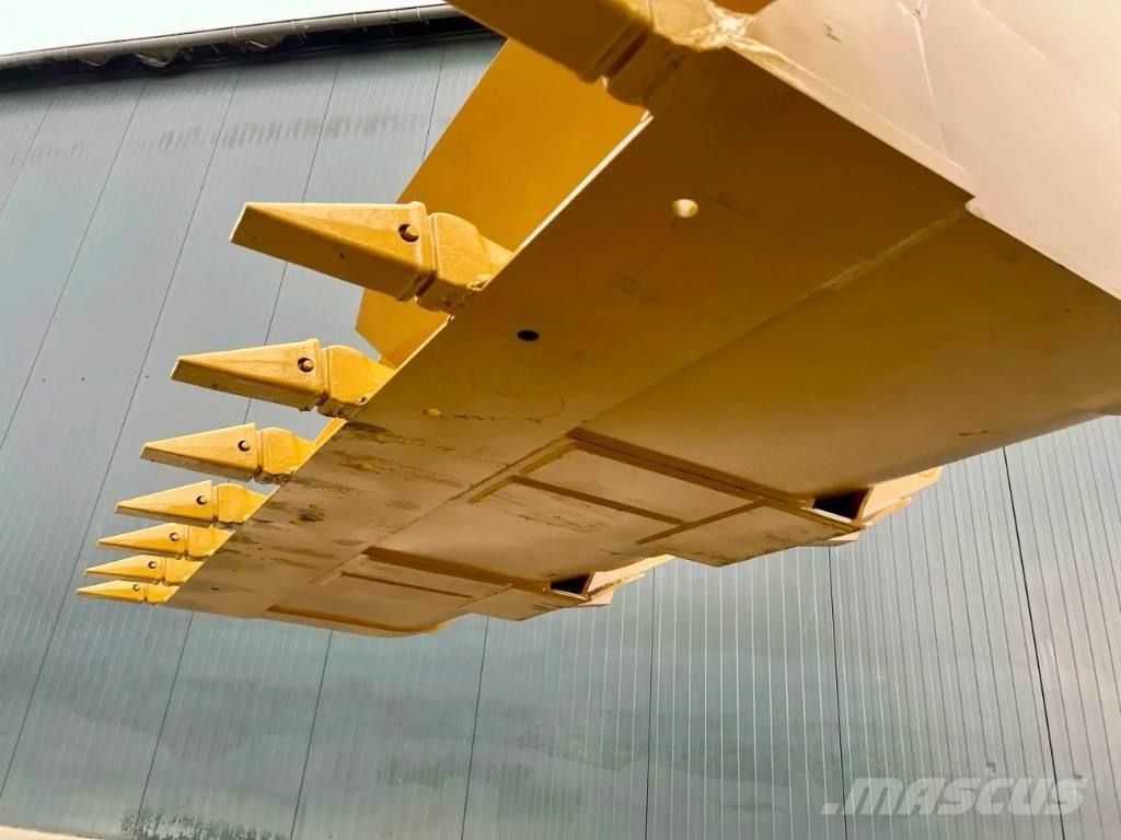 CAT 962M incl. teeth Kašike / Korpe