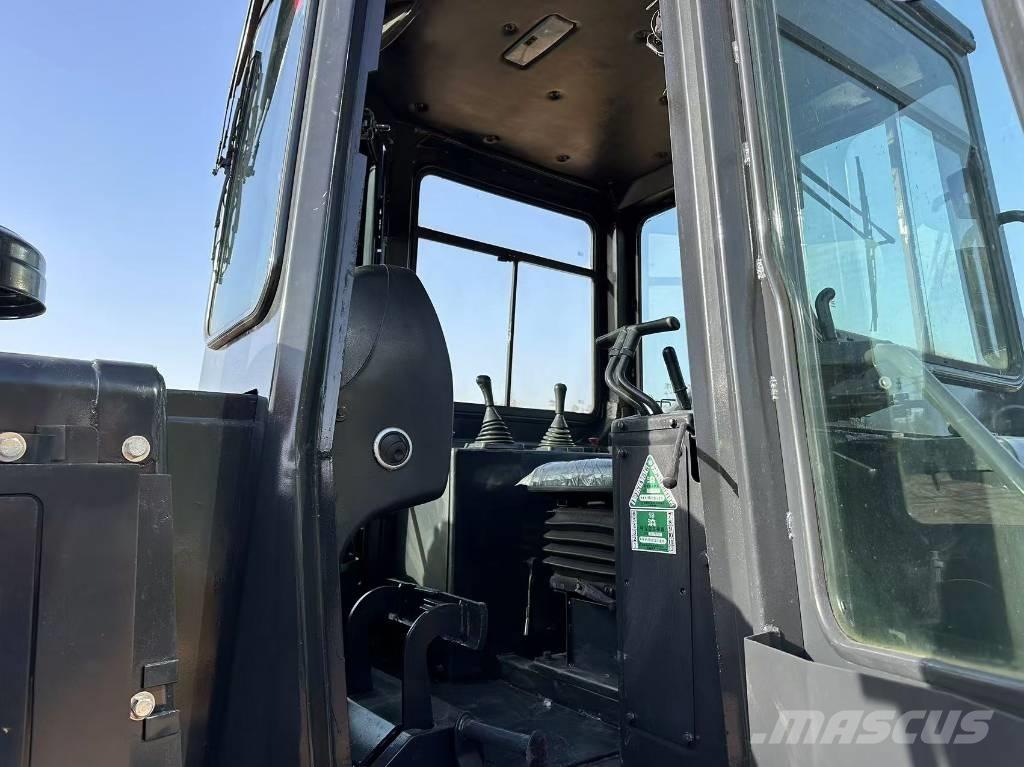 Shantui SD22 Buldožeri guseničari