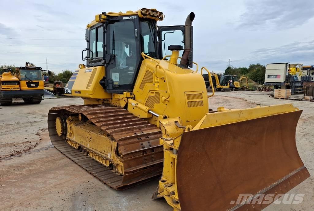 Komatsu D61PXI-24E0 Buldožeri guseničari
