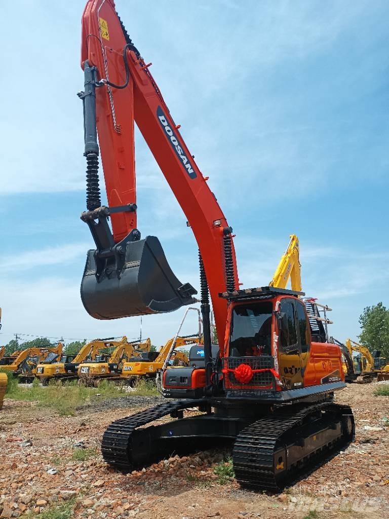 Doosan DX300LC Bageri guseničari
