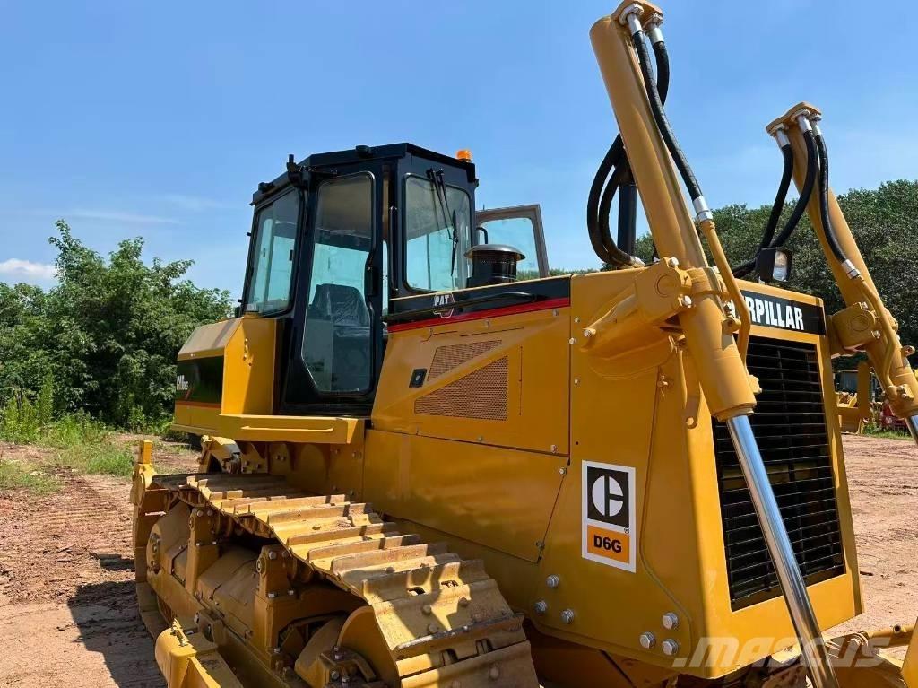 CAT D6G Buldožeri guseničari