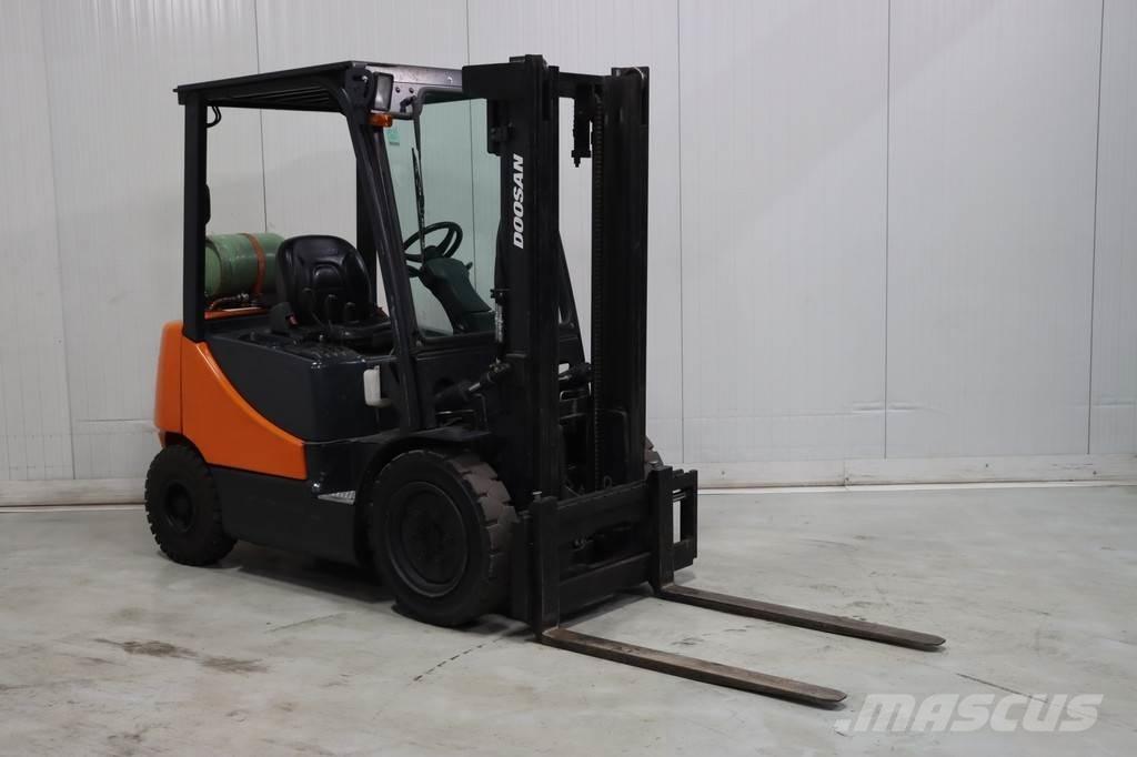 Doosan G25E-5 Plinski viljuškari