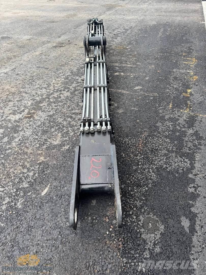 Komatsu 130F Kranovi za debla