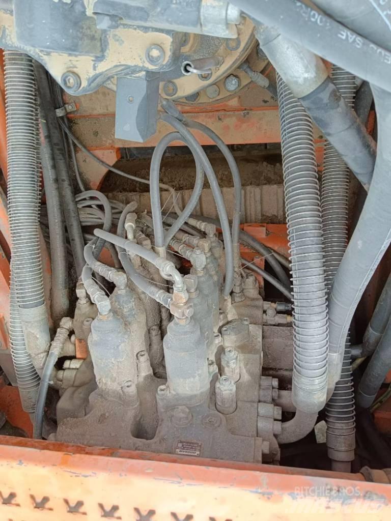 Doosan DX420LC Midi bageri 7t – 12t