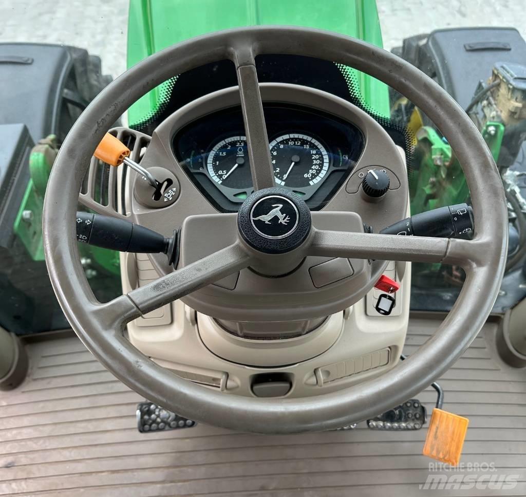 John Deere 6130 R Traktori