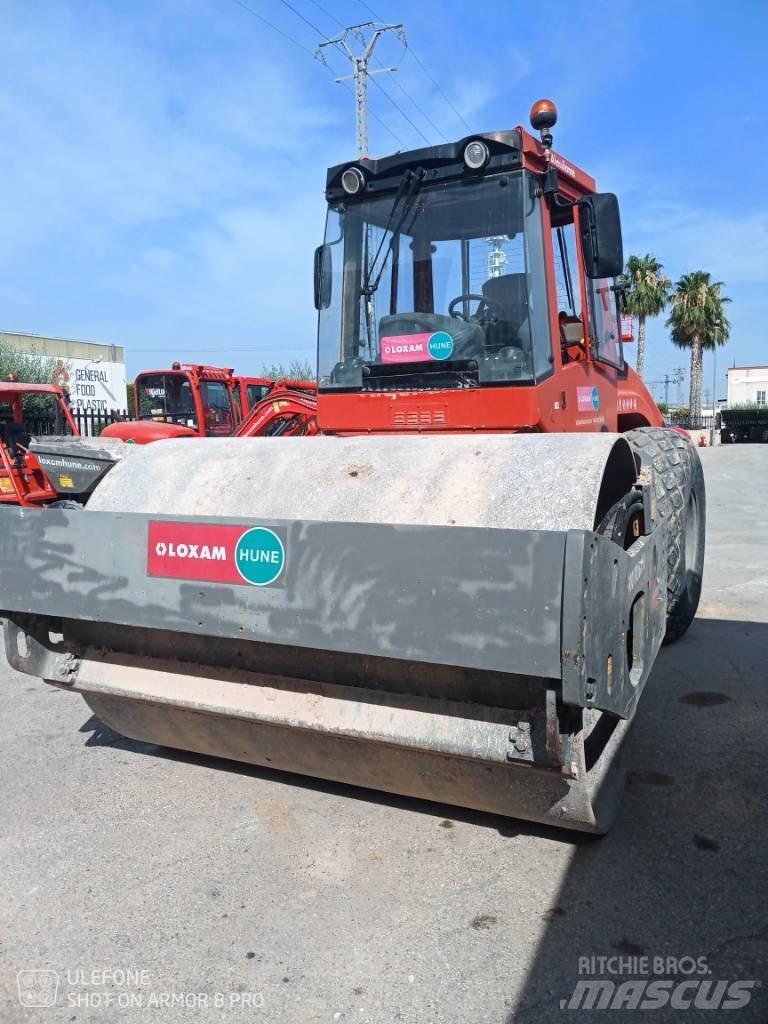 Bomag BW 211 D-4 Valjci sa jednim bubnjem