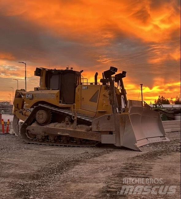 CAT D 8 T Buldožeri guseničari