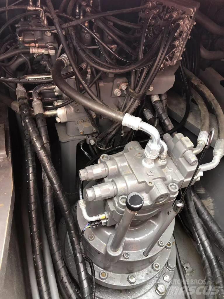 Hitachi 240 Bageri guseničari