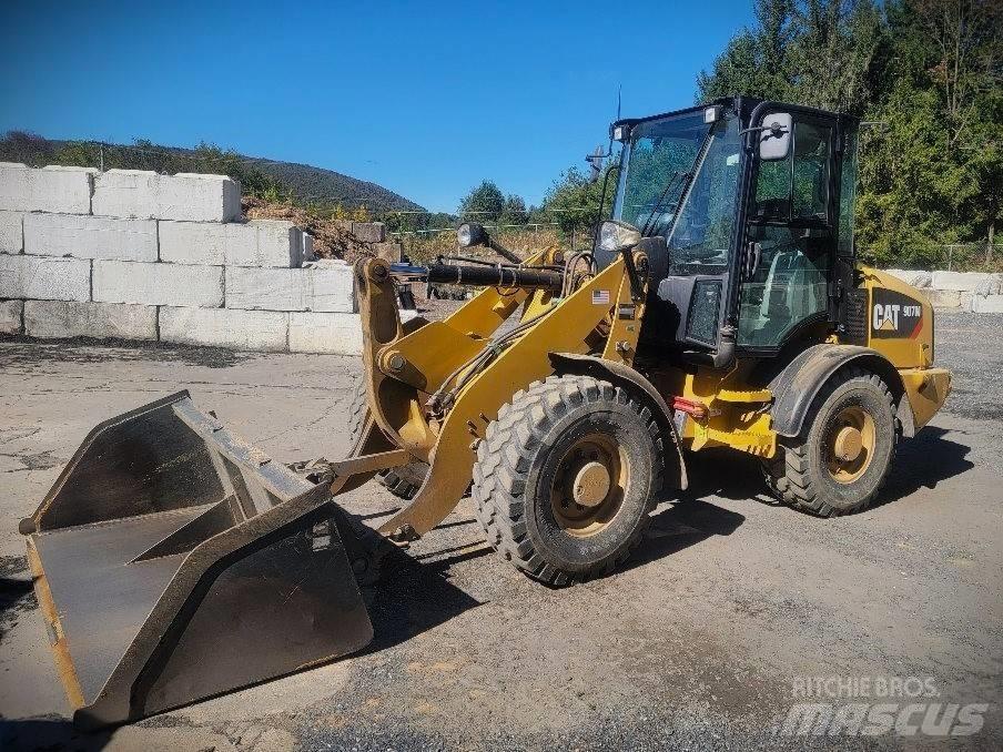 CAT 907 M Utovarivači na točkove
