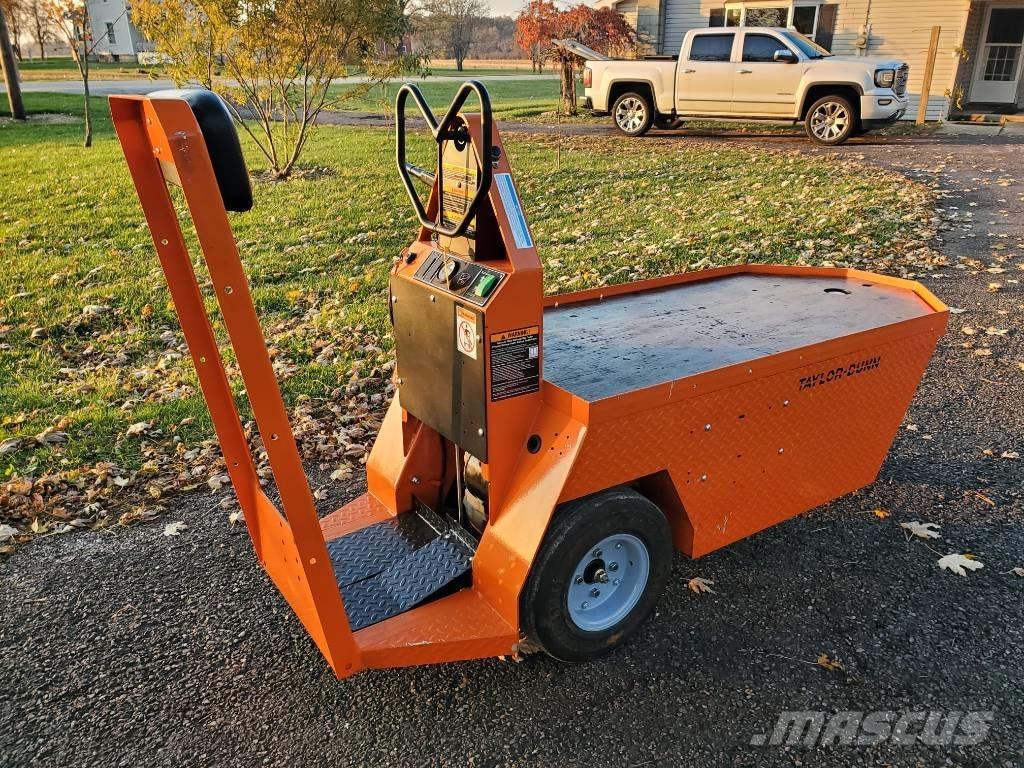 Taylor-Dunn SC090 Tegljači