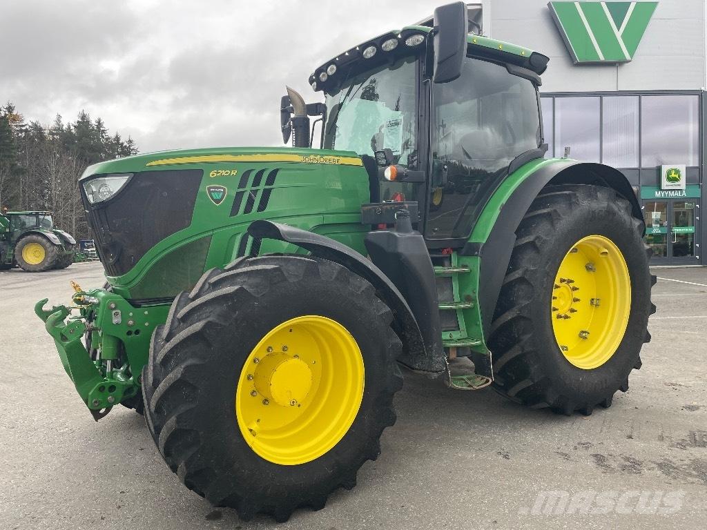 John Deere 6210 R Traktori
