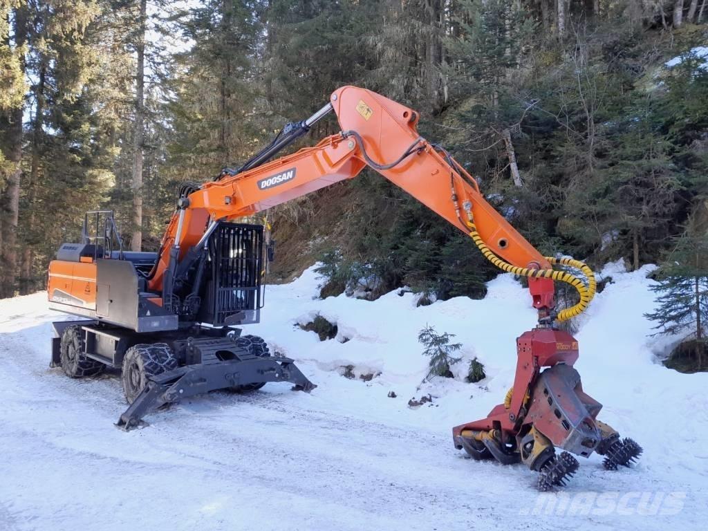 Doosan DX 210 W Bageri