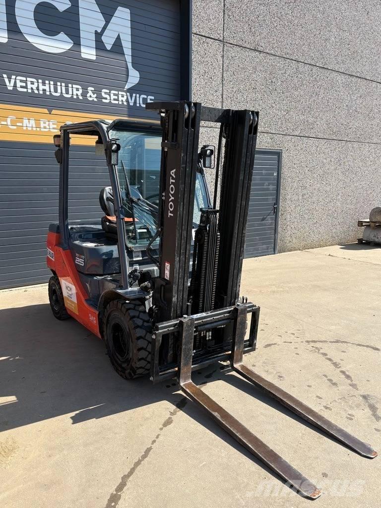 Toyota 8 FDF 25 Dizelski viljuškari