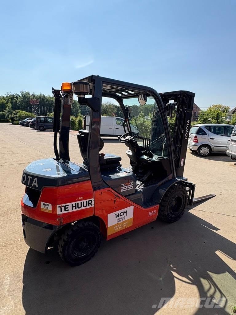 Toyota 8 FDF 25 Dizelski viljuškari