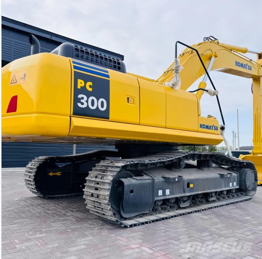 Komatsu 300 Bageri guseničari
