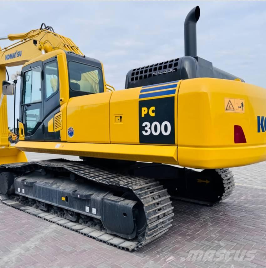 Komatsu 300 Bageri guseničari