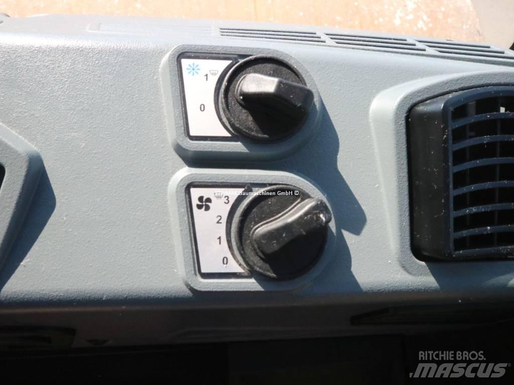 Bomag BW 211 D-50 Valjci sa jednim bubnjem