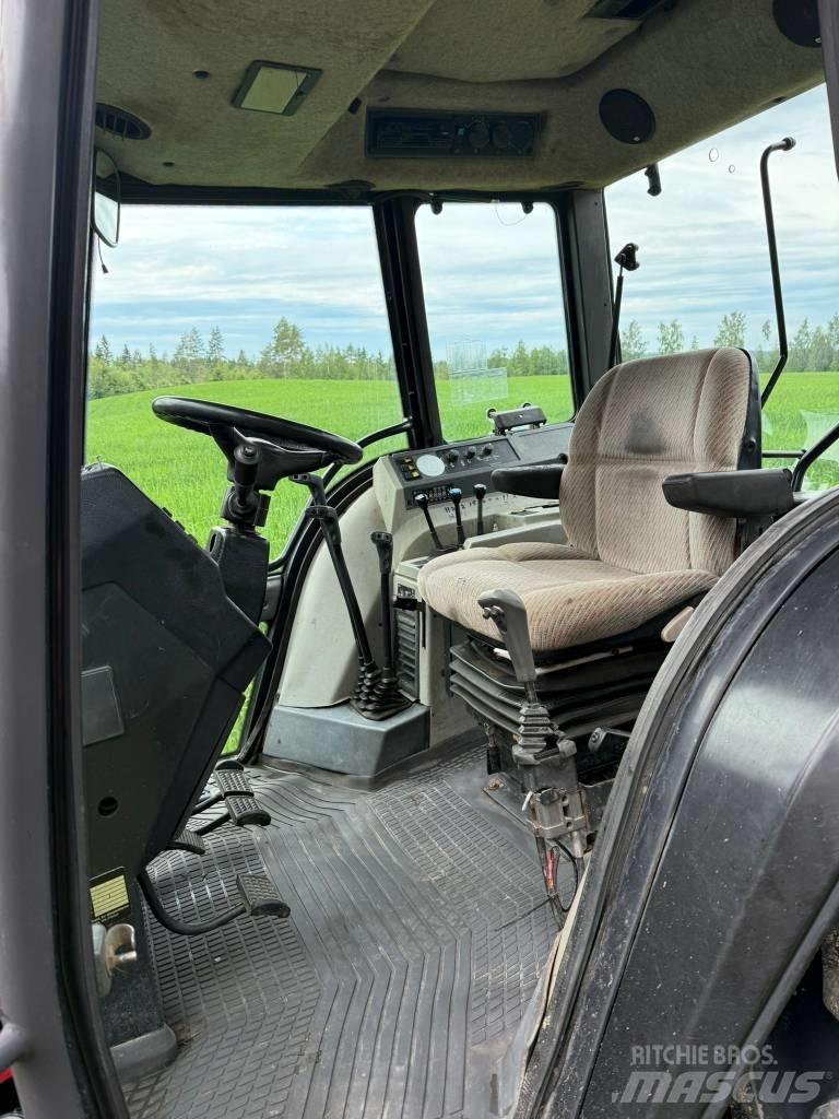 Valtra 6400 Traktori