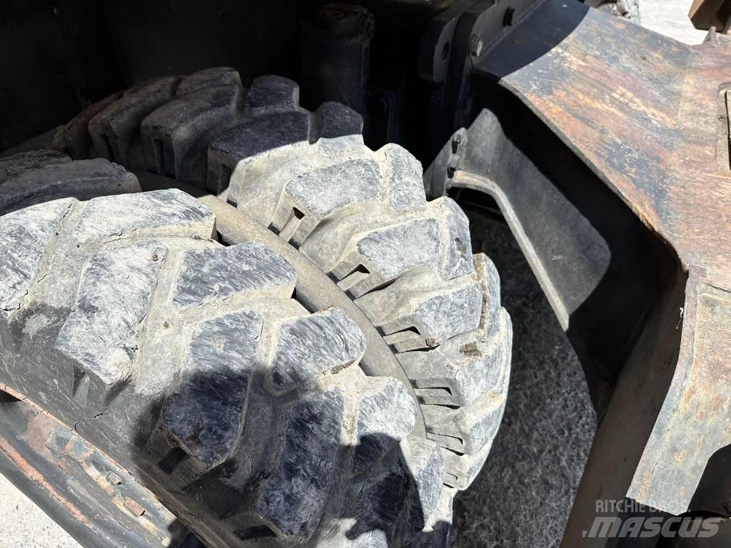 Komatsu PW130 ES-6K Bageri točkaši