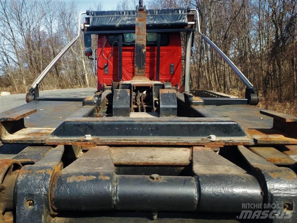 International WS7400 Rol kiper kamioni sa kukom za podizanje tereta