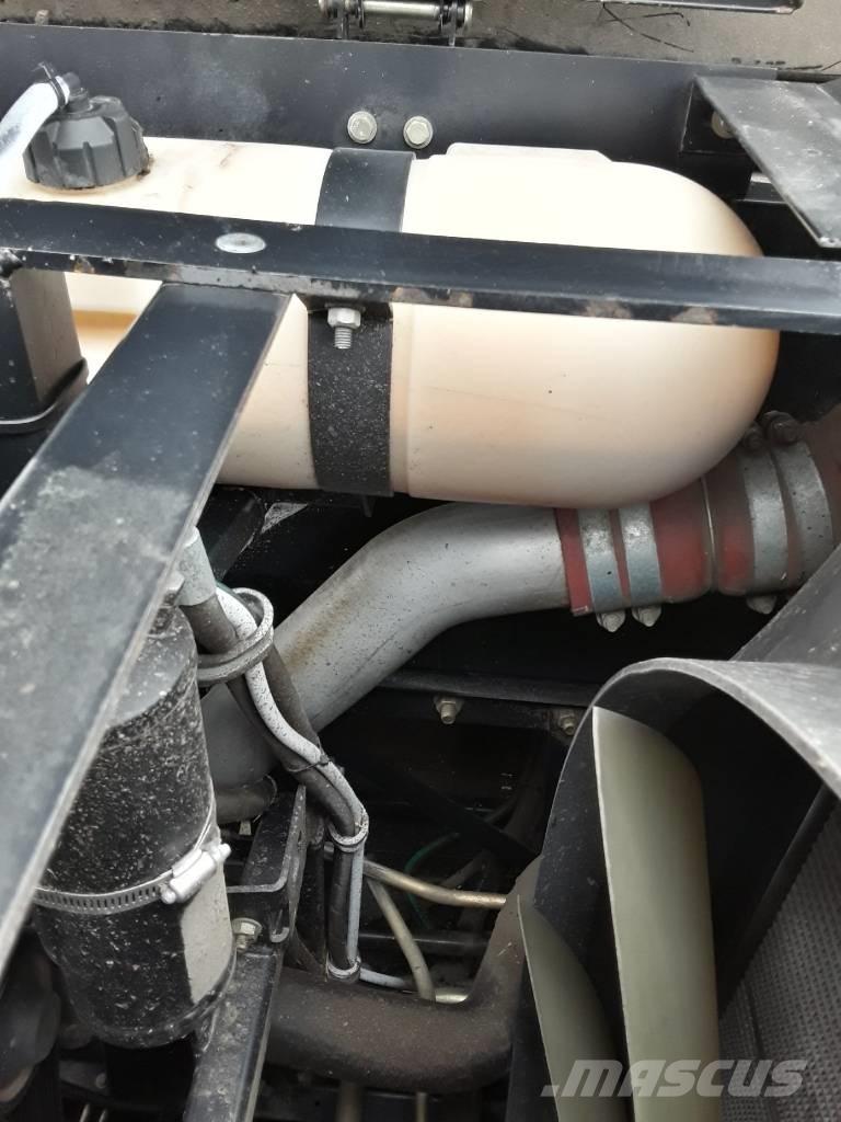 New Holland CX 8060 Kombajni