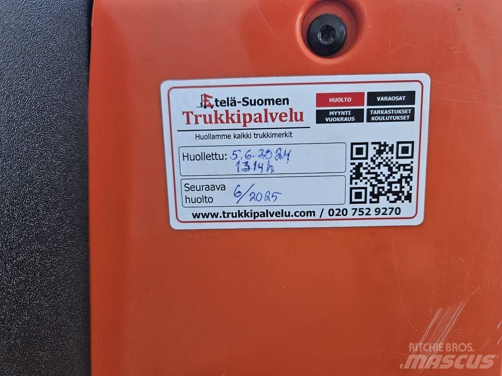 Toyota LWE 200 Nisko podizni električni viljuškar sa stajalištom