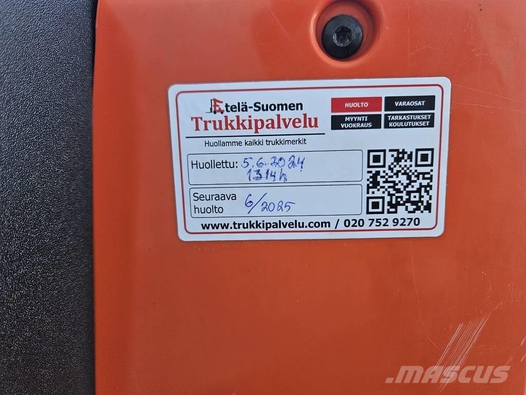 Toyota LWE 200 (myyty) Nisko podizni električni viljuškar sa stajalištom