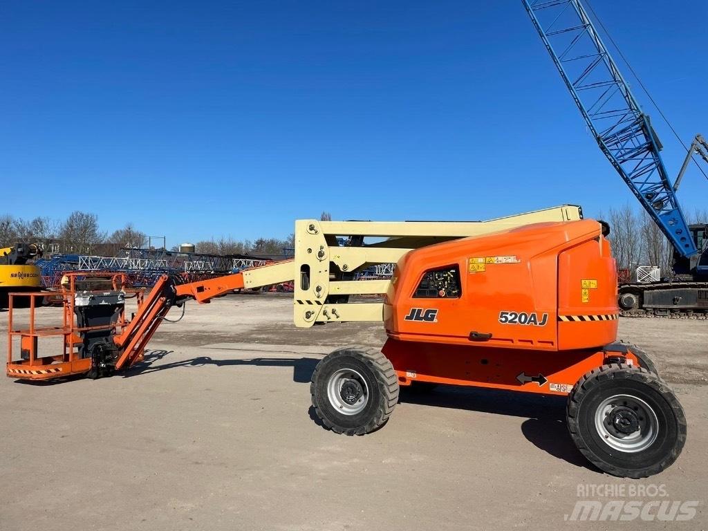 JLG 520 AJ Zglobne podizne platforme