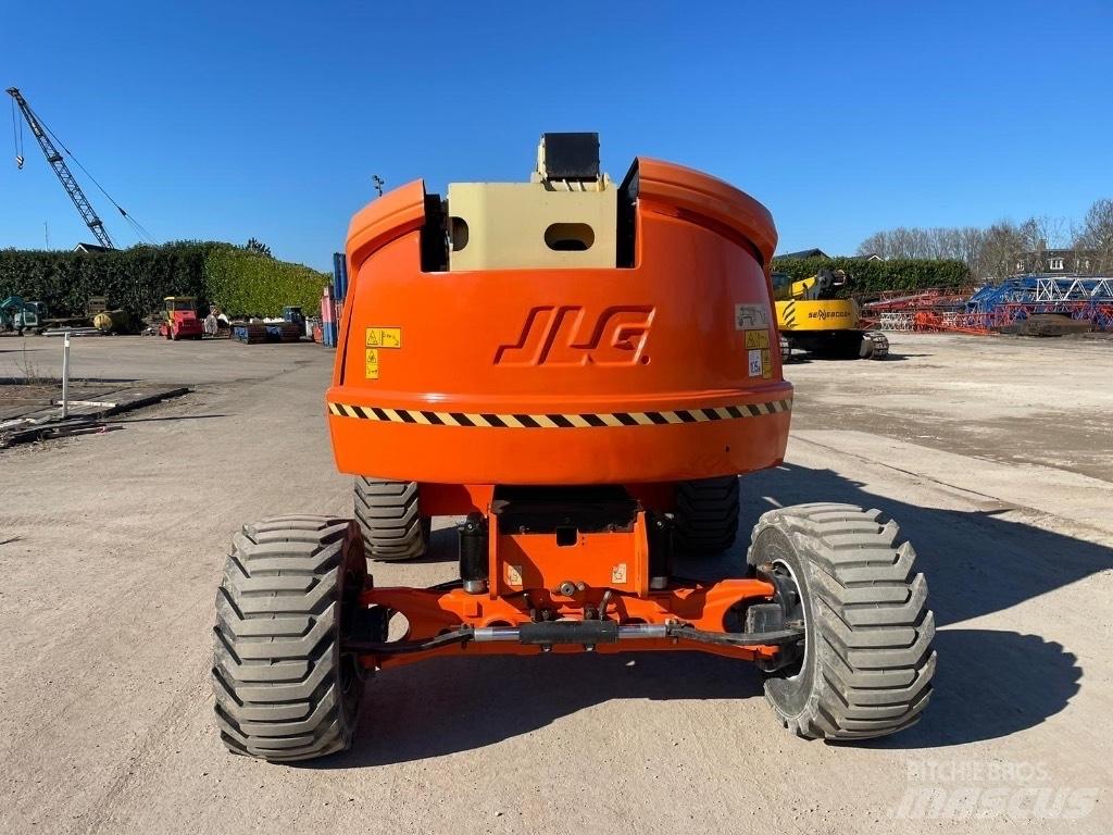 JLG 520 AJ Zglobne podizne platforme