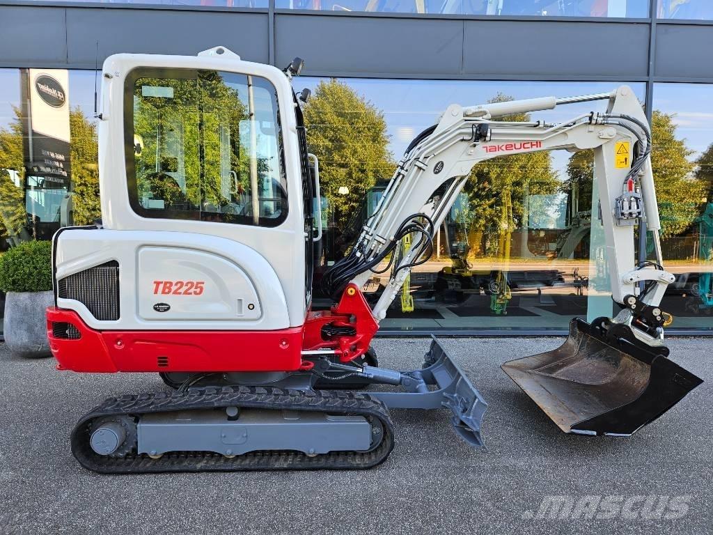 Takeuchi TB 225 Mini bageri < 7t