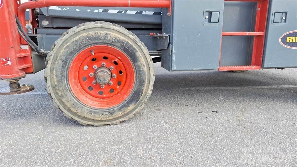 SkyJack 8841RT Makazaste platforme