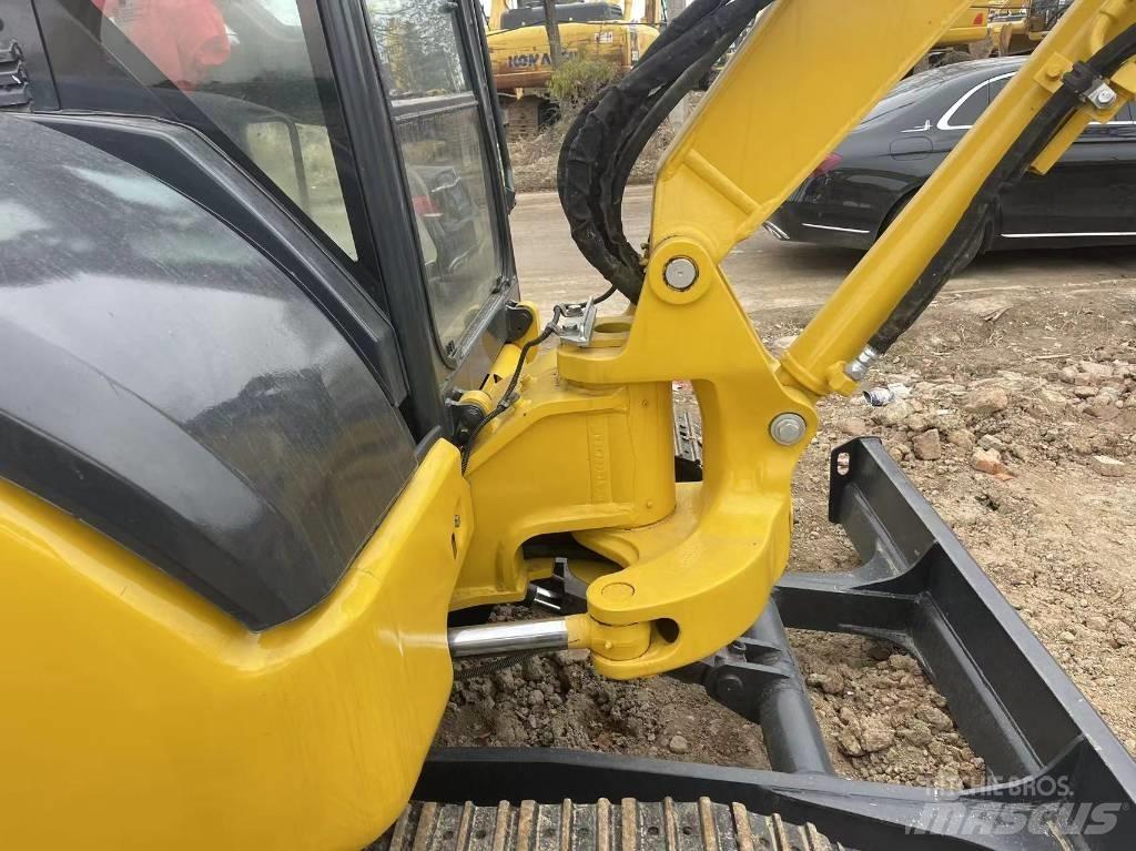 Komatsu PC 40MR Mini bageri < 7t