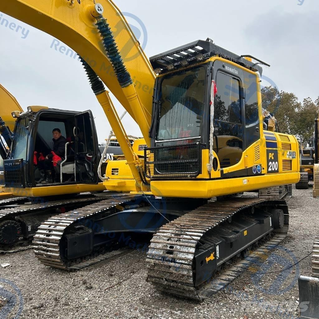 Komatsu PC200-8 Bageri guseničari