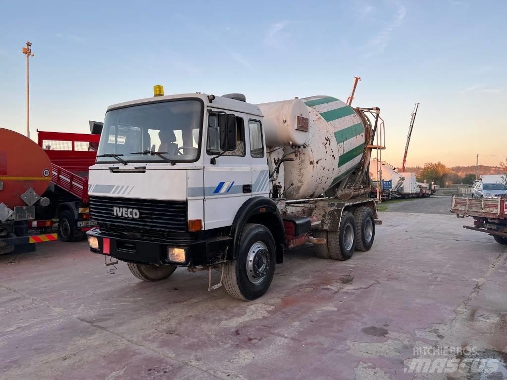 Iveco 330-30 Kamioni mešalice za beton