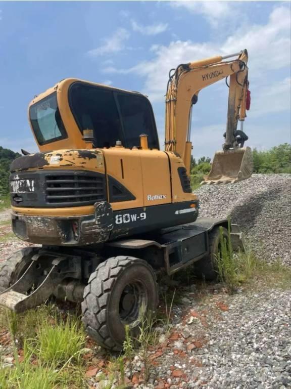 Hyundai 80W-9 Bageri točkaši