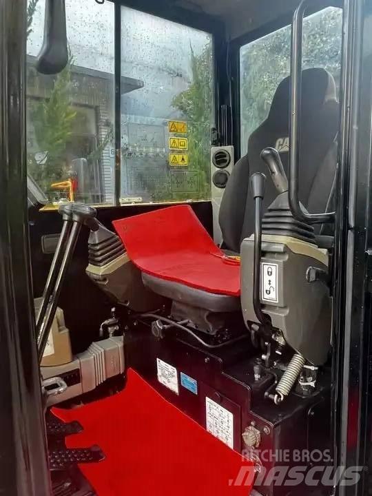 CAT 306E2 Bageri guseničari