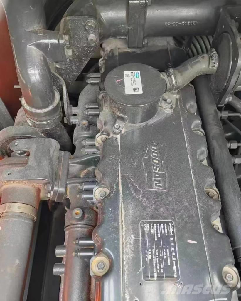 Doosan DX 220 Bageri guseničari