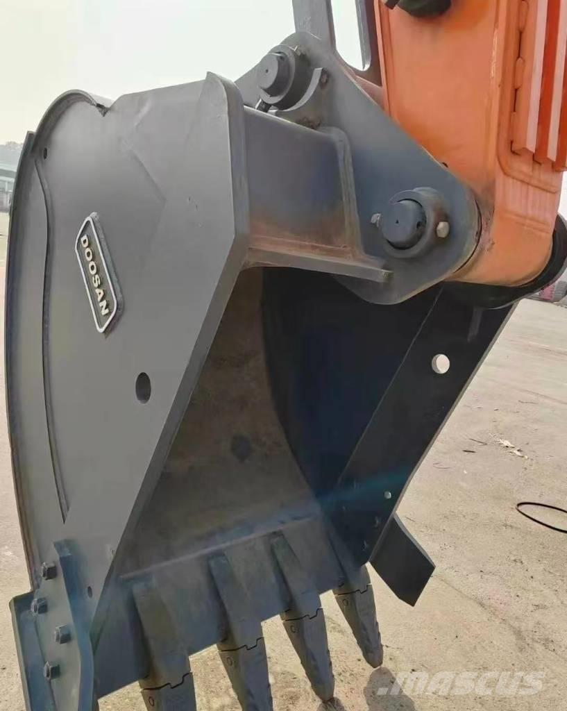 Doosan DX 220 Bageri guseničari