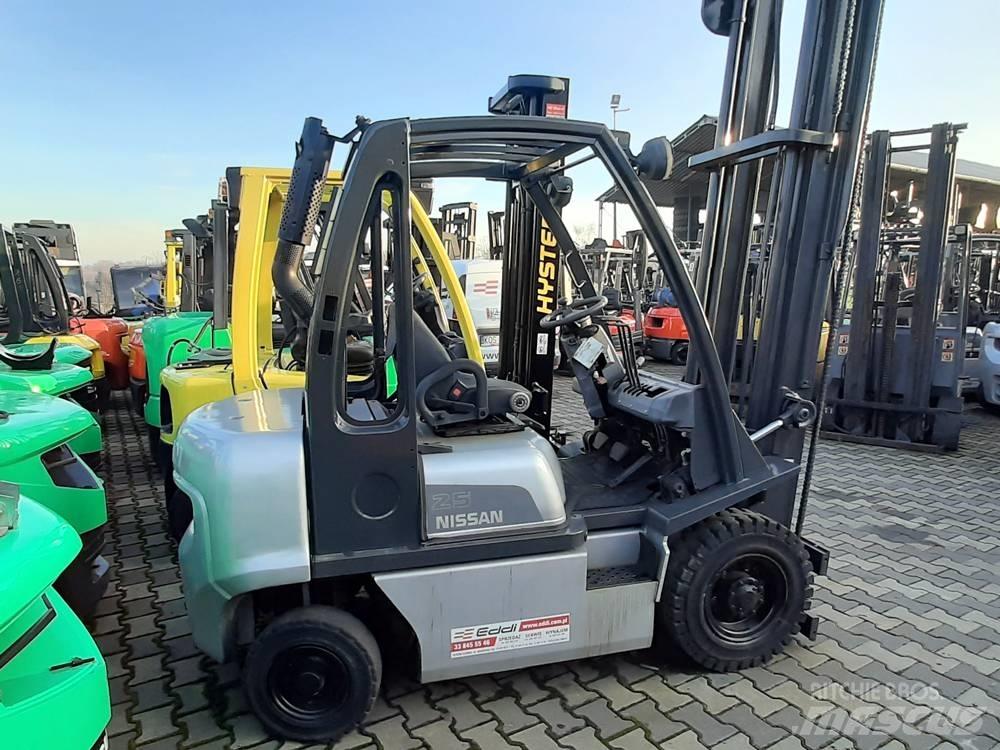 Nissan Y1D2A25Q Dizelski viljuškari