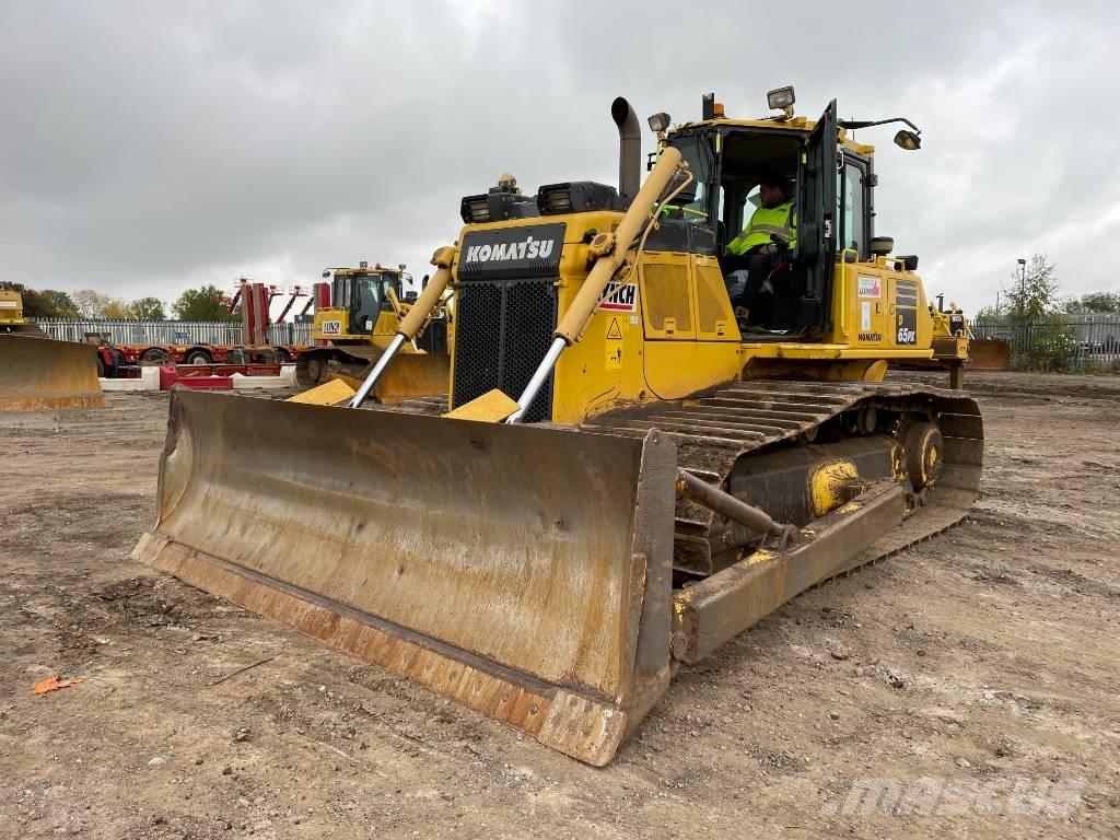 Komatsu D 65 PX-18E0 Buldožeri guseničari