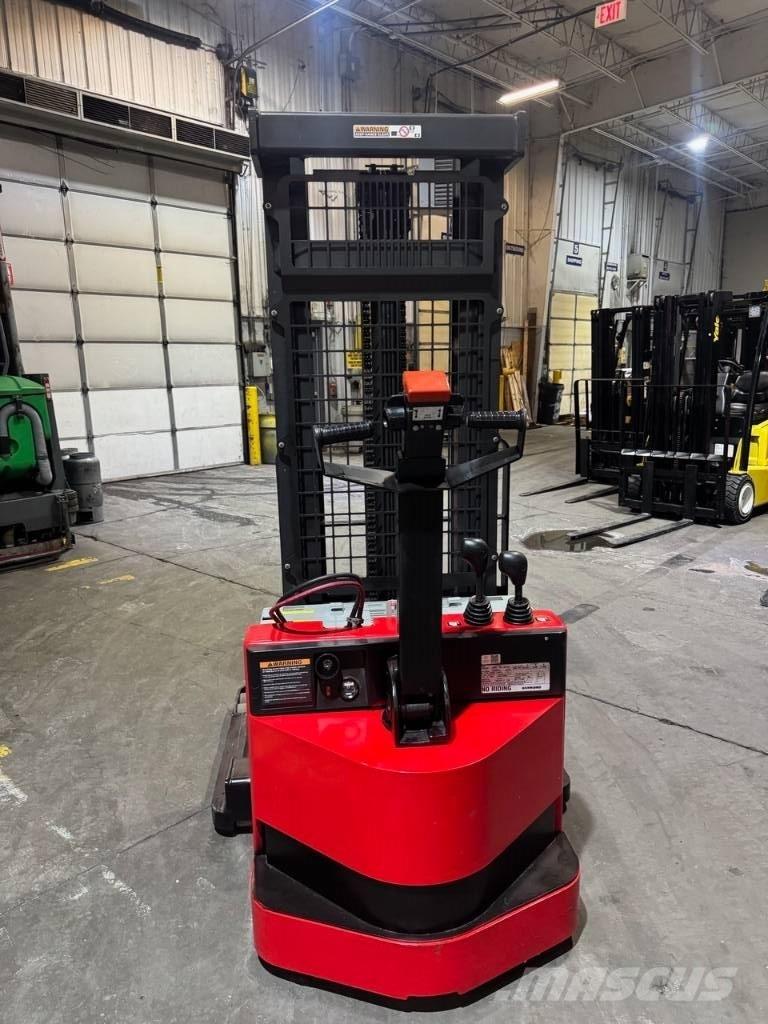 Raymond RSS40 Samopogonski ručni viljuškari